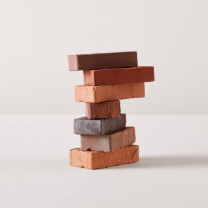 AKI BLOK x Petersen Tegl